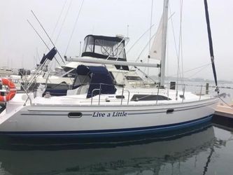 35' Catalina 2015 Yacht For Sale